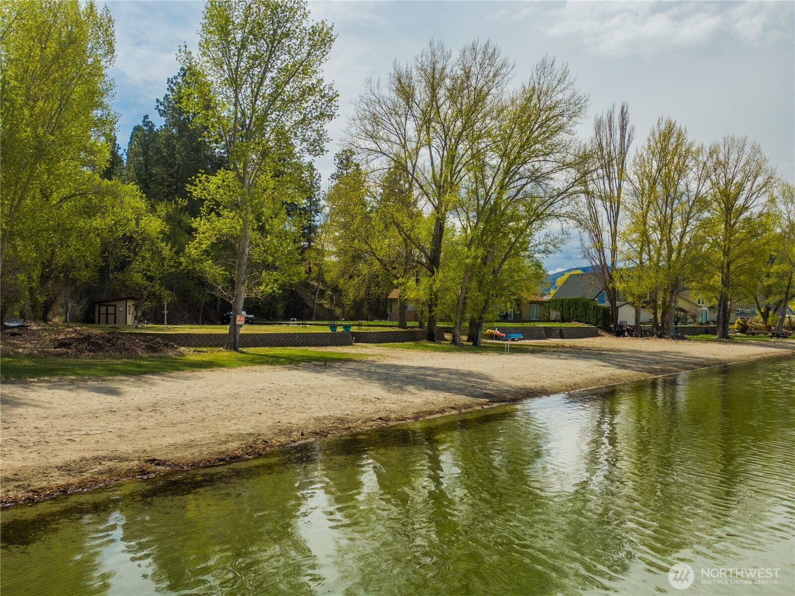 41 Champerty Road , Oroville, WA 98844
