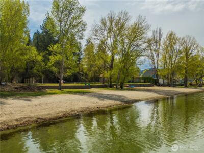 41 Champerty Road , Oroville, WA 98844