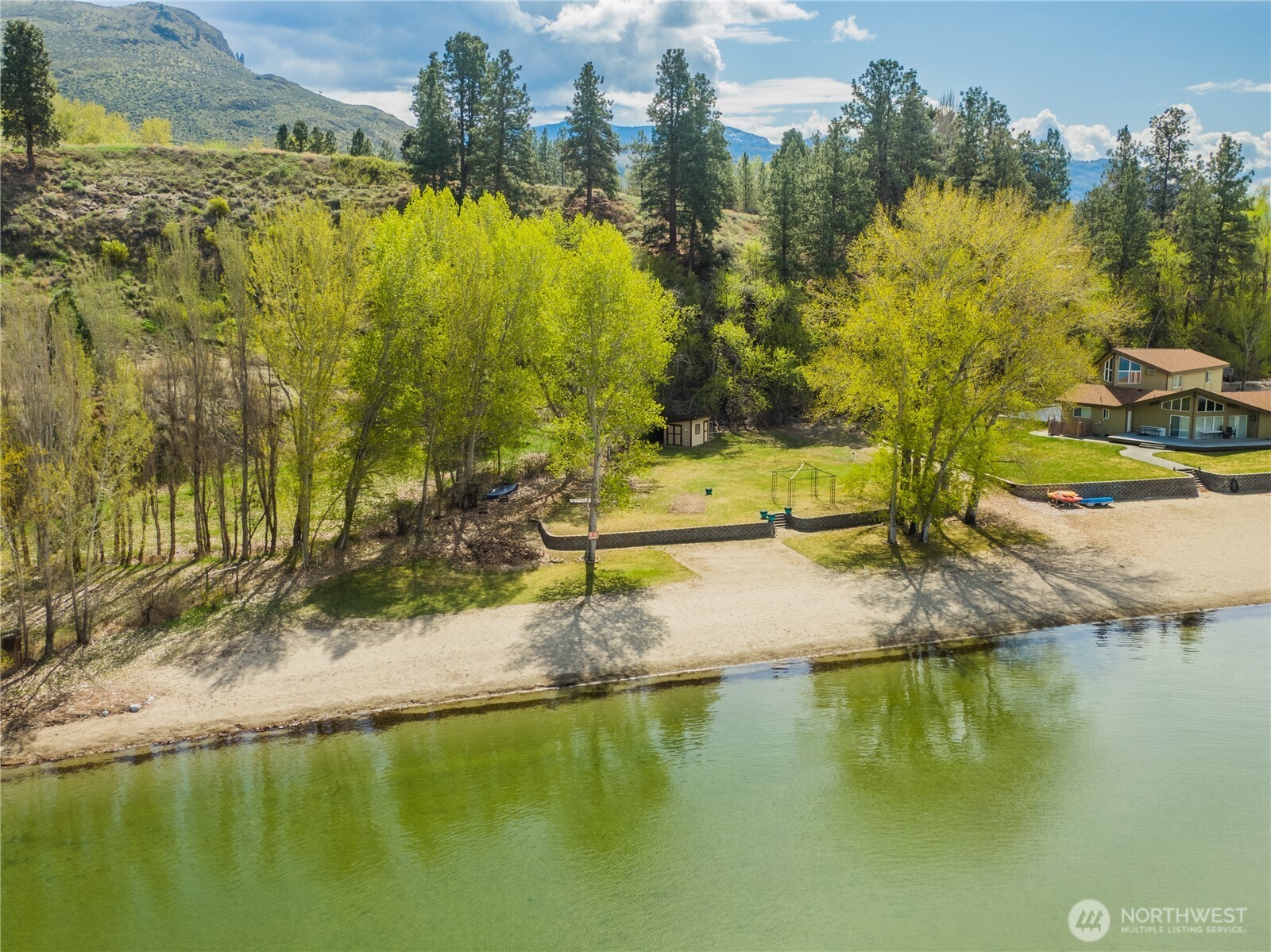 41 Champerty Road , Oroville, WA 98844