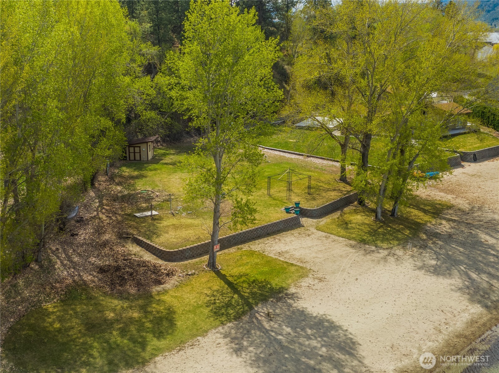 41 Champerty Road , Oroville, WA 98844