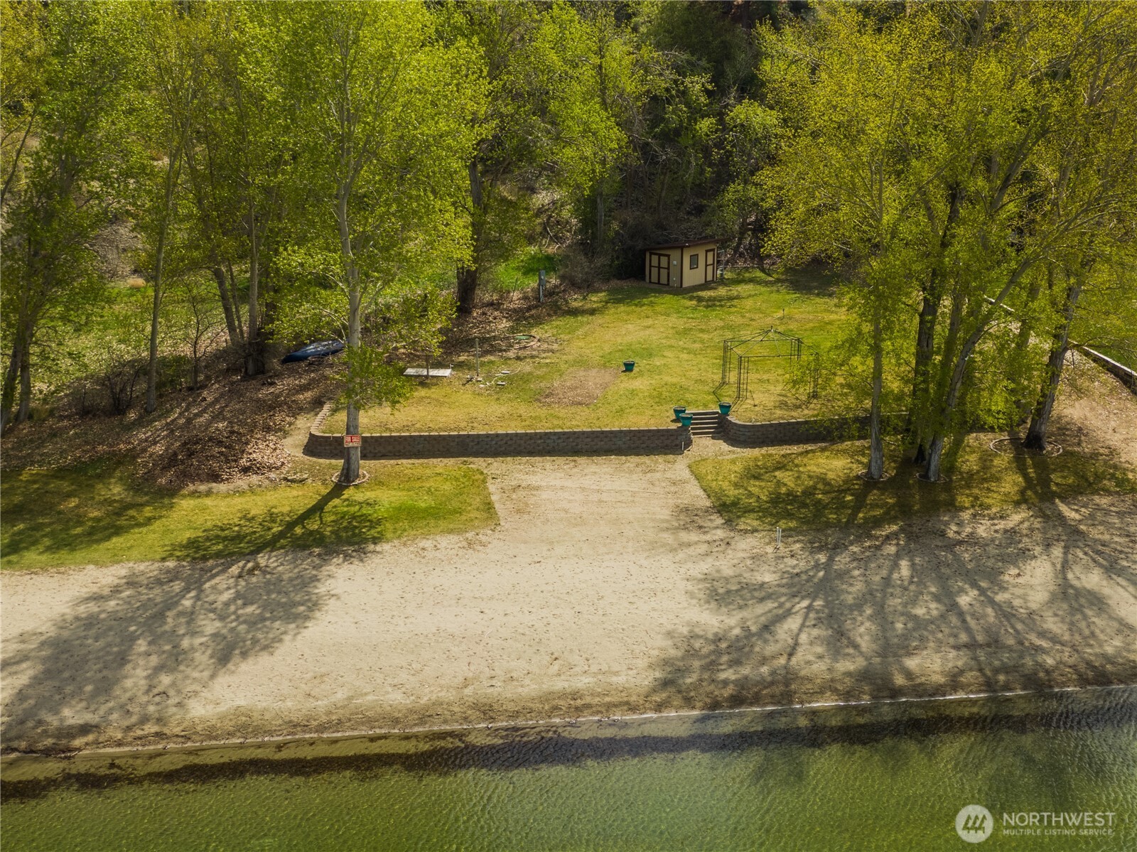 41 Champerty Road , Oroville, WA 98844
