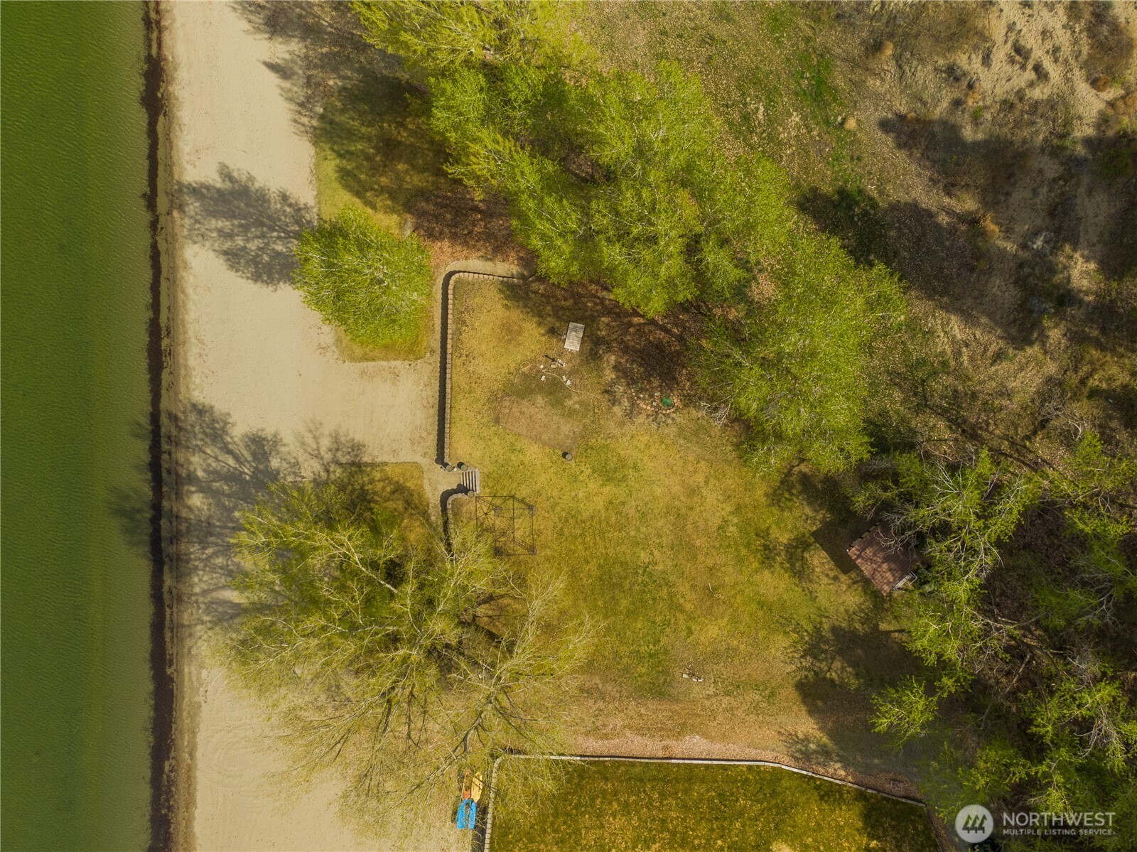 41 Champerty Road , Oroville, WA 98844