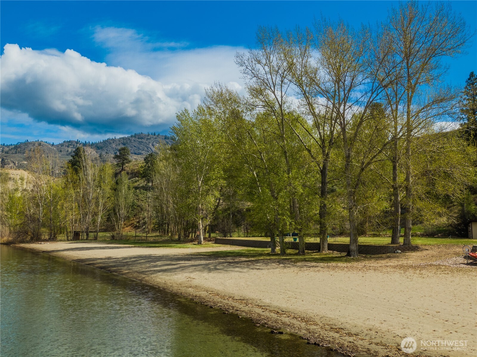 41 Champerty Road , Oroville, WA 98844
