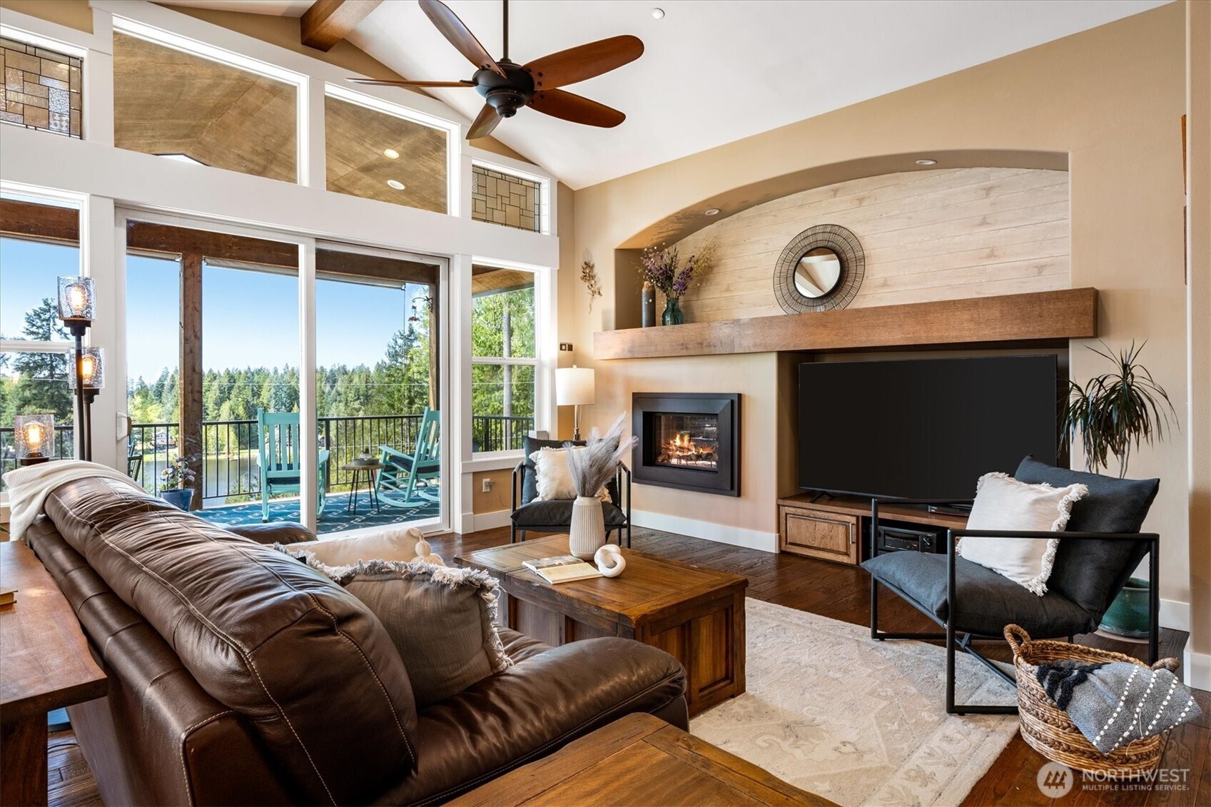 17722 E Lake Desire Drive SE, Renton, WA 98058