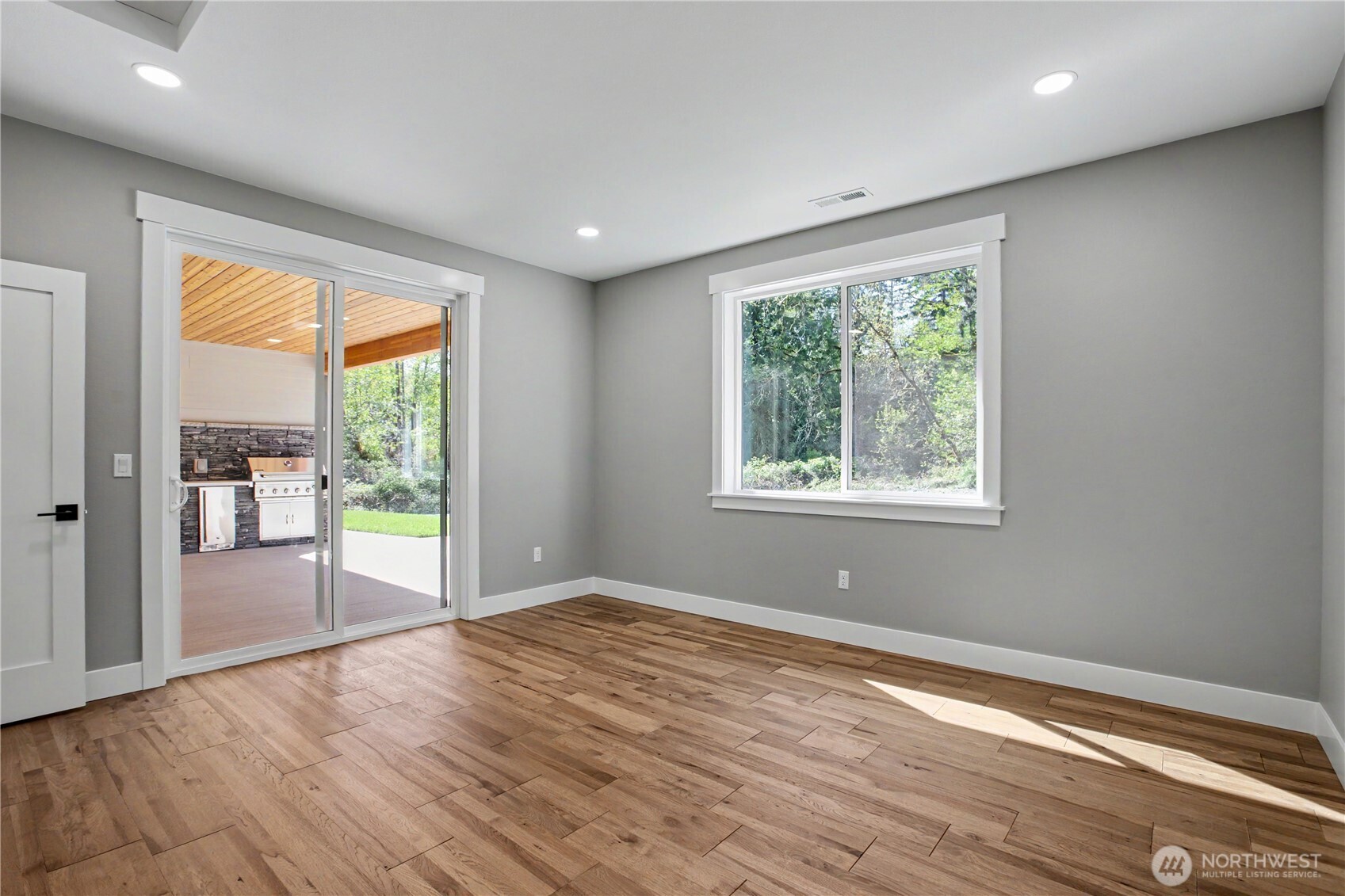 8805 Steamboat Island Road NW, Olympia, WA 98502