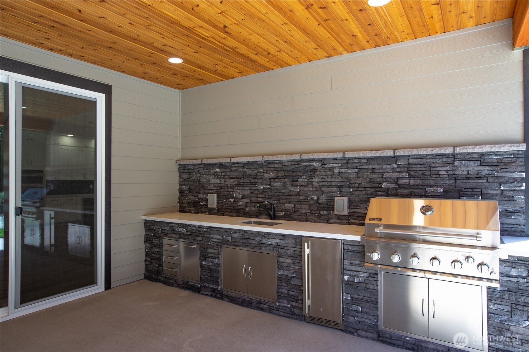 8805 Steamboat Island Road NW, Olympia, WA 98502