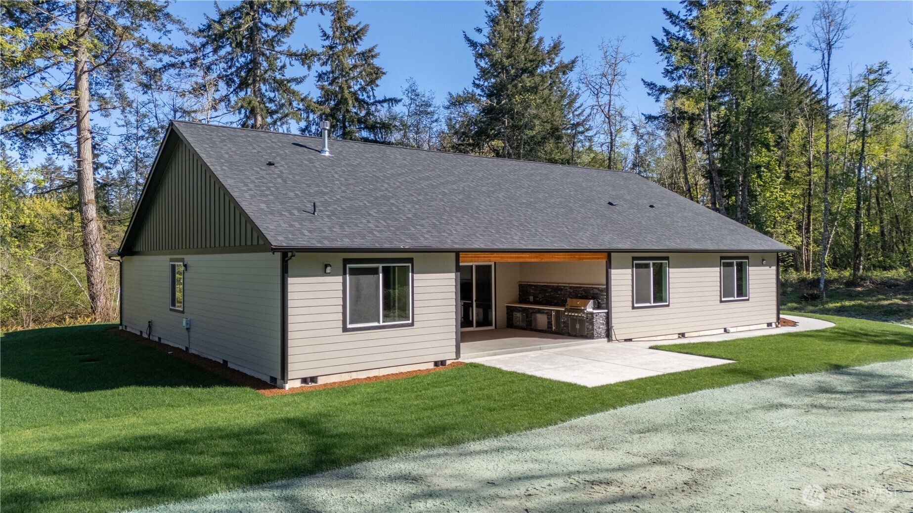 8805 Steamboat Island Road NW, Olympia, WA 98502