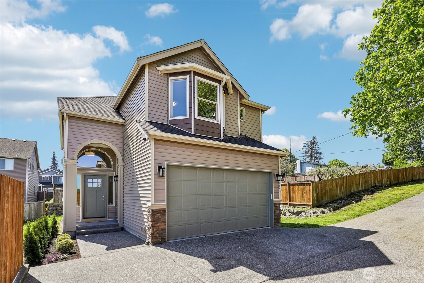 4051 E J St , Tacoma, WA 98404