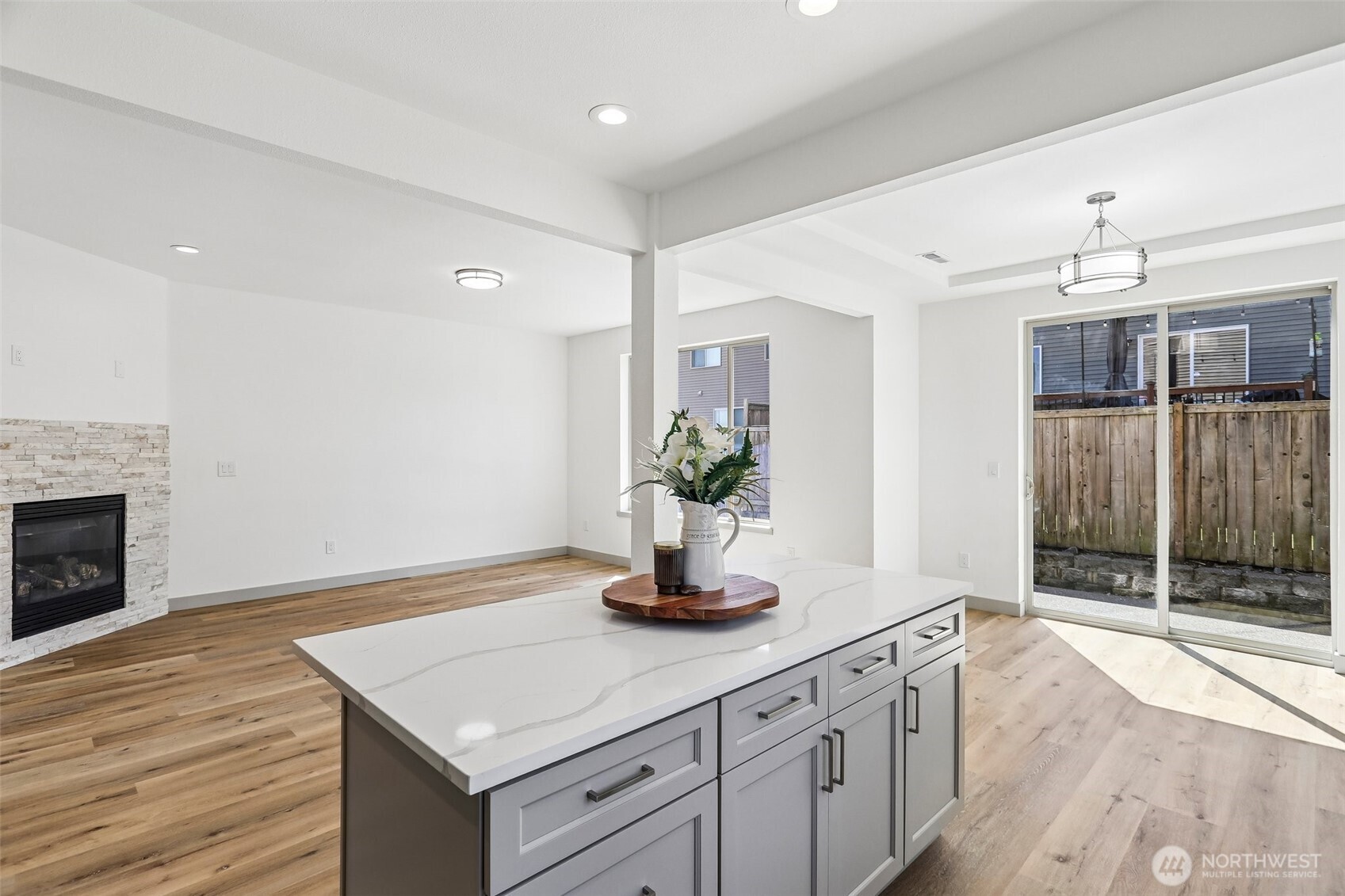 4051 E J St , Tacoma, WA 98404