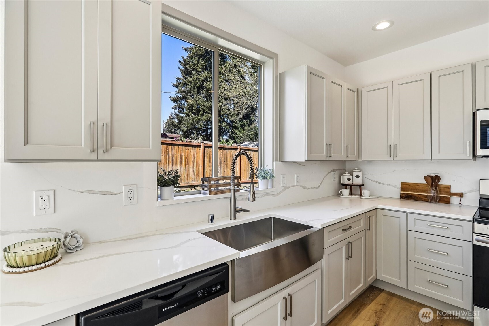 4051 E J St , Tacoma, WA 98404