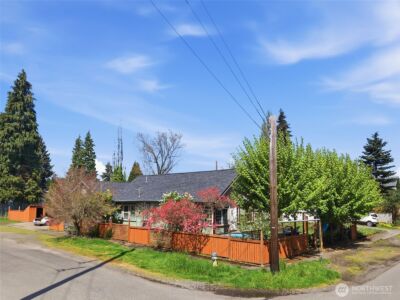 1301 Oxford Avenue , Centralia, WA 98531 - Photo 2