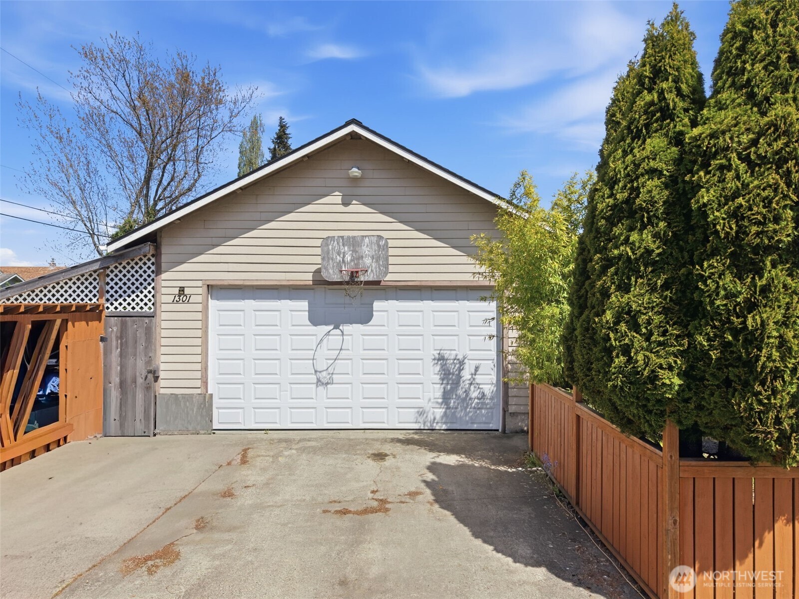 1301 Oxford Avenue , Centralia, WA 98531