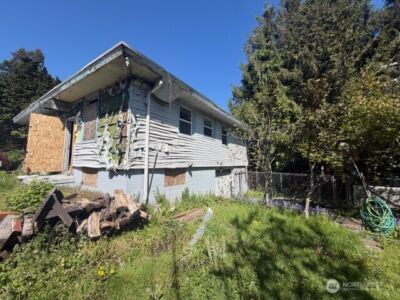 1110 N Rainier Avenue , Bremerton, WA 98312 - Photo 17