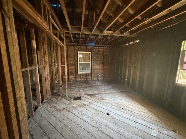1110 N Rainier Avenue , Bremerton, WA 98312