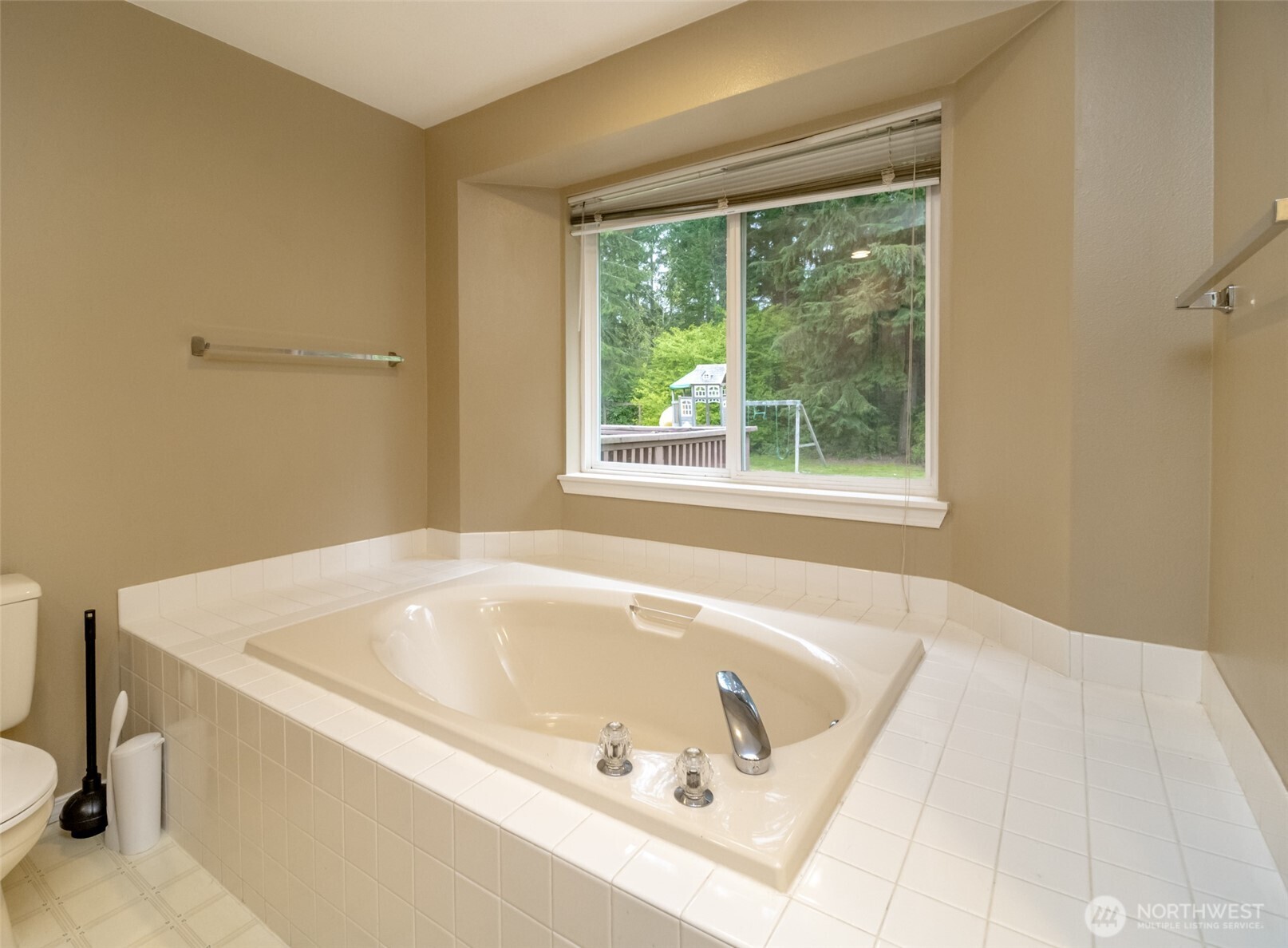 6480 Crossing Place SW, Port Orchard, WA 98367