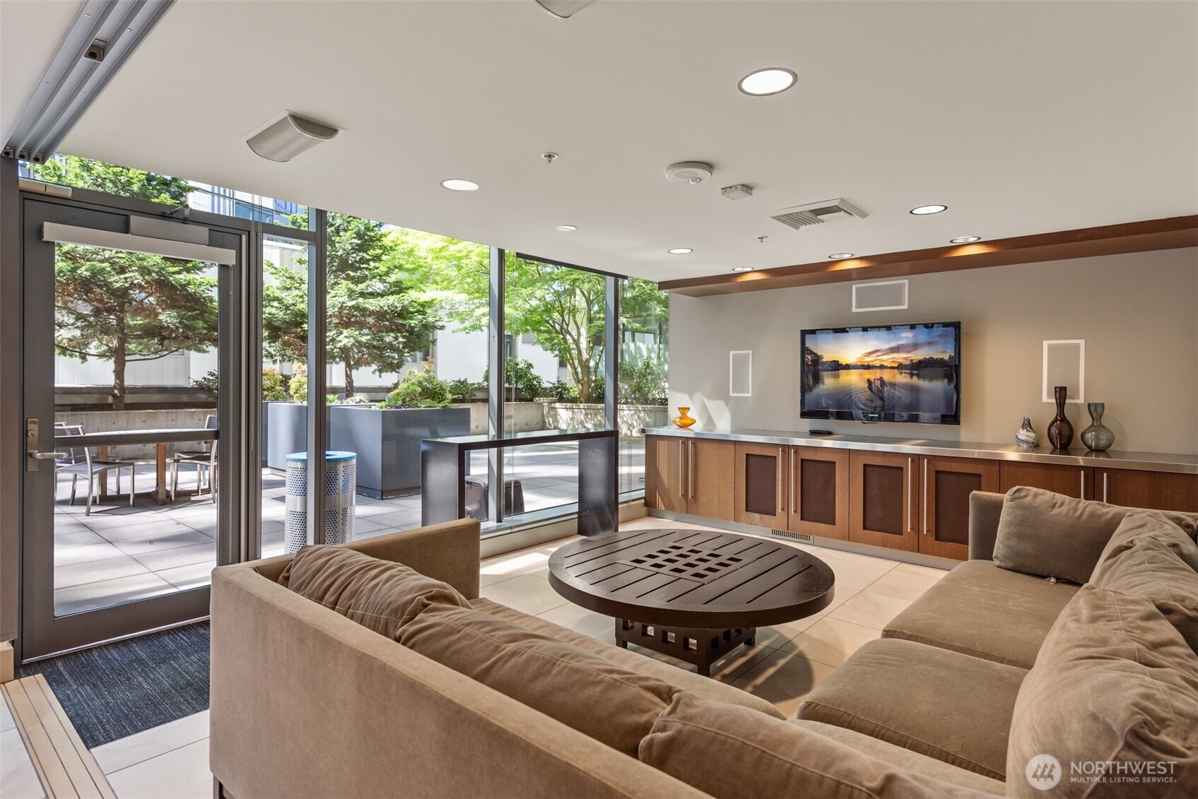 820 Blanchard Street #1103, Seattle, WA 98121