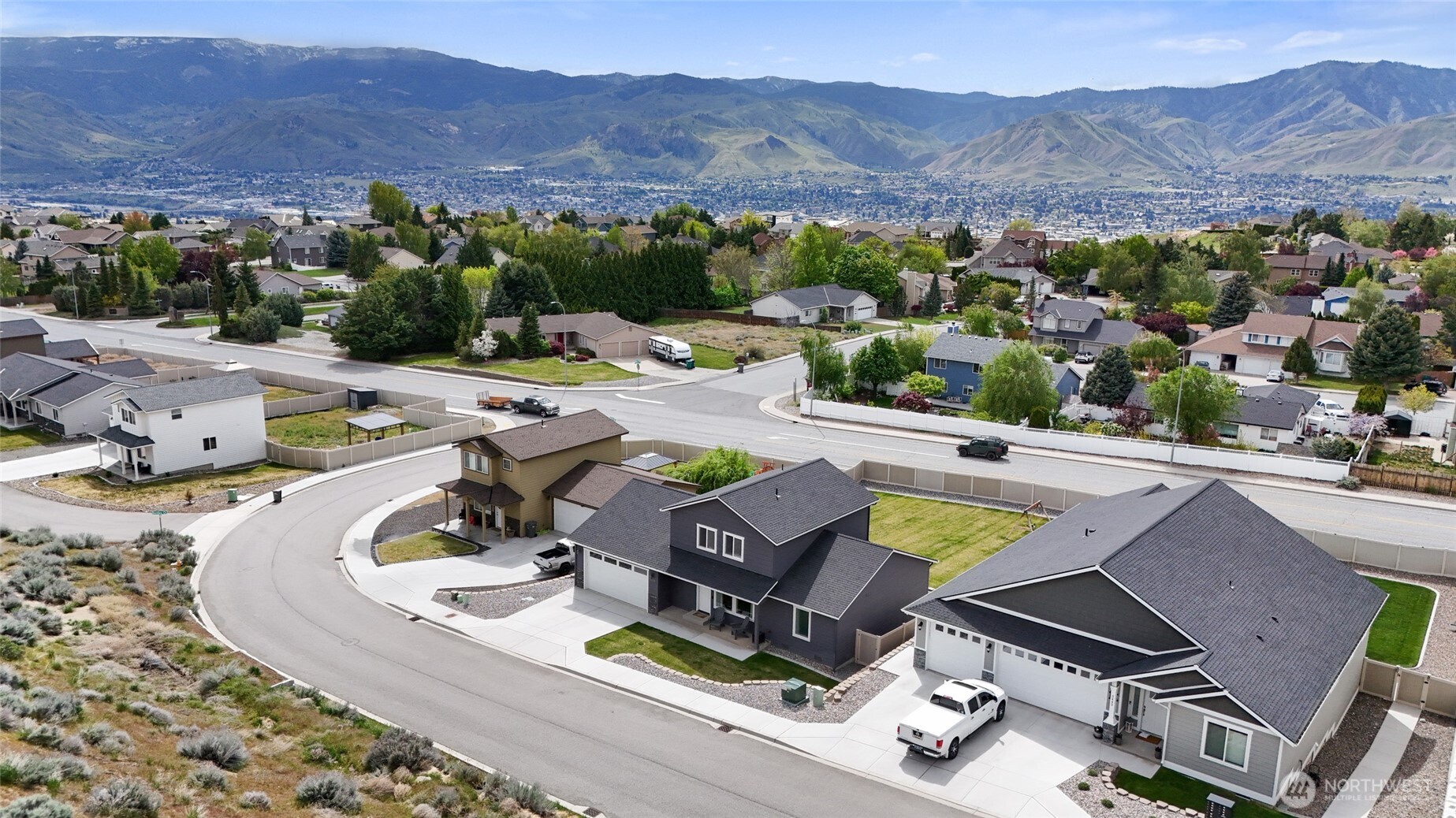 2436 Berkley Loop , East Wenatchee, WA 98802