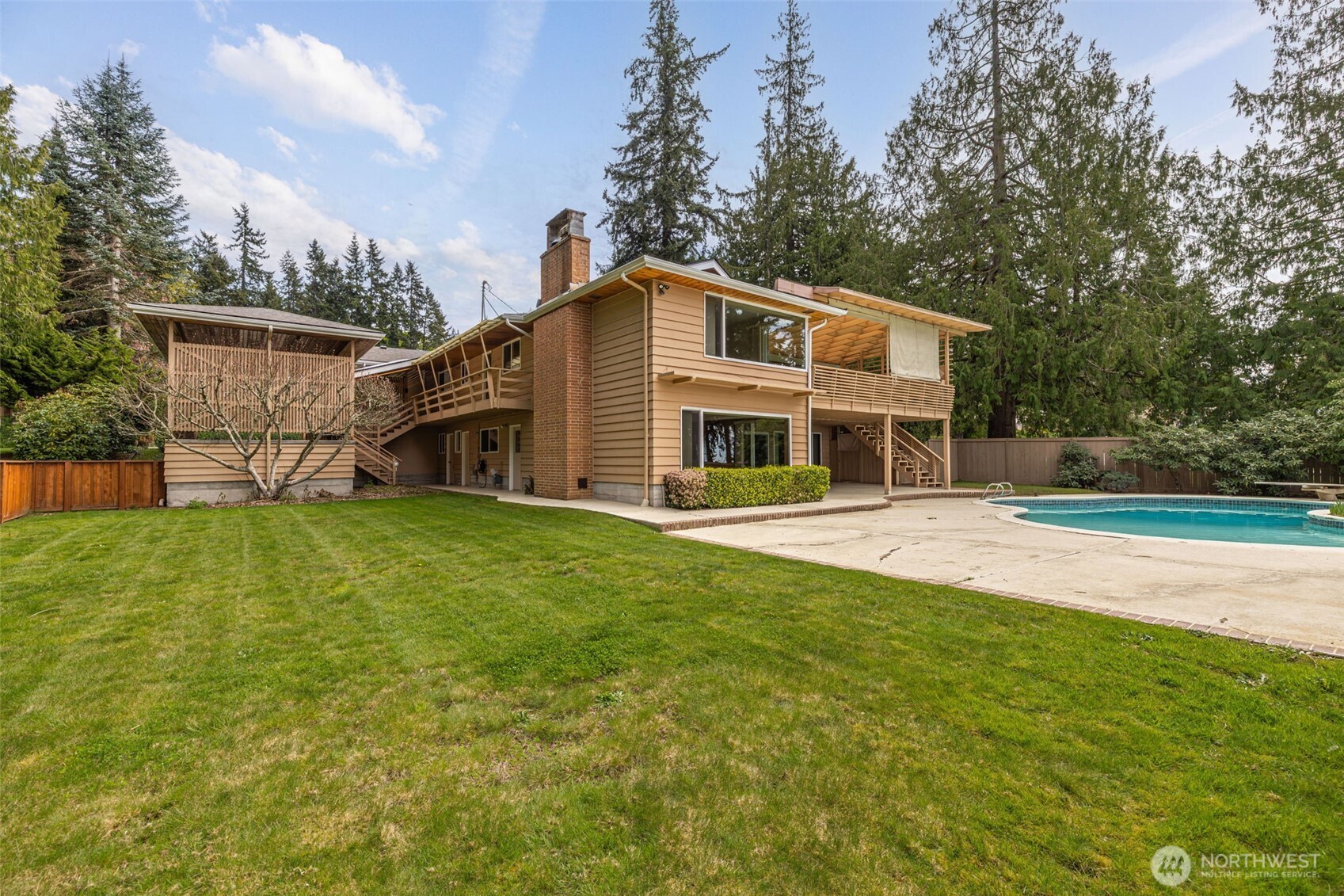 8957 188th Street SW, Edmonds, WA 98026