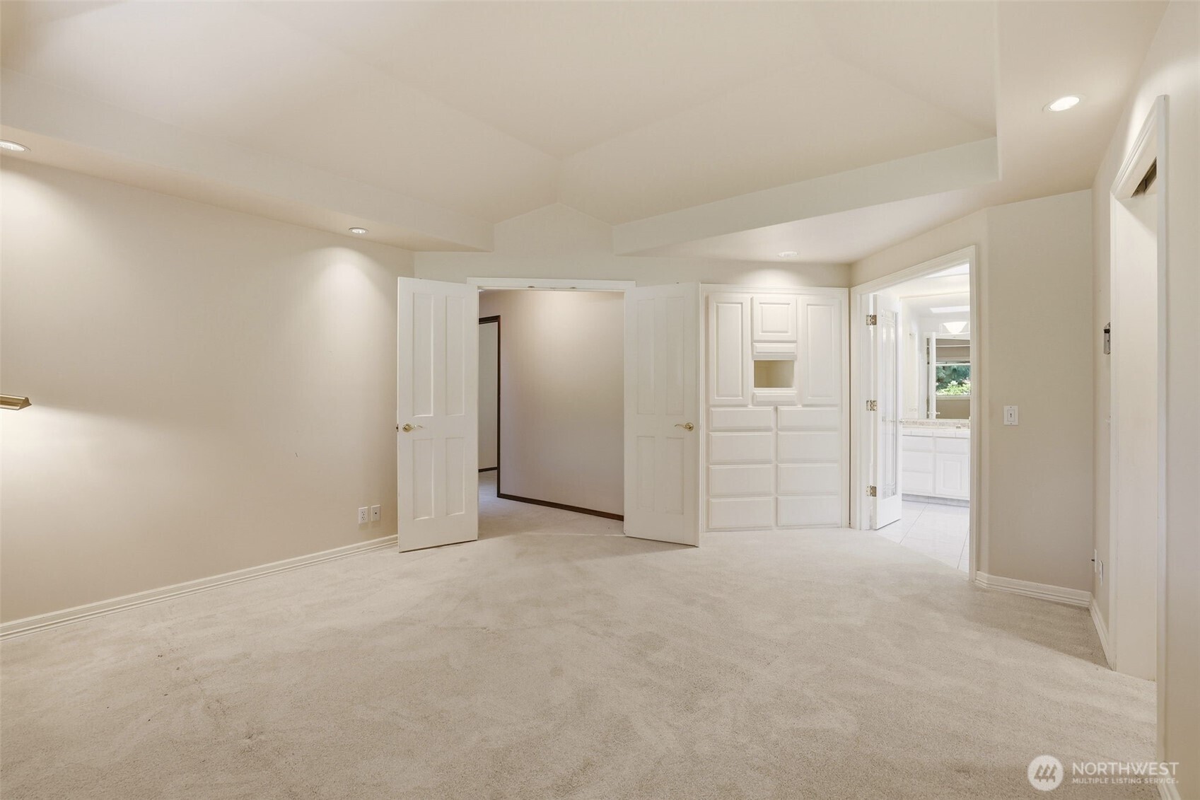 8957 188th Street SW, Edmonds, WA 98026