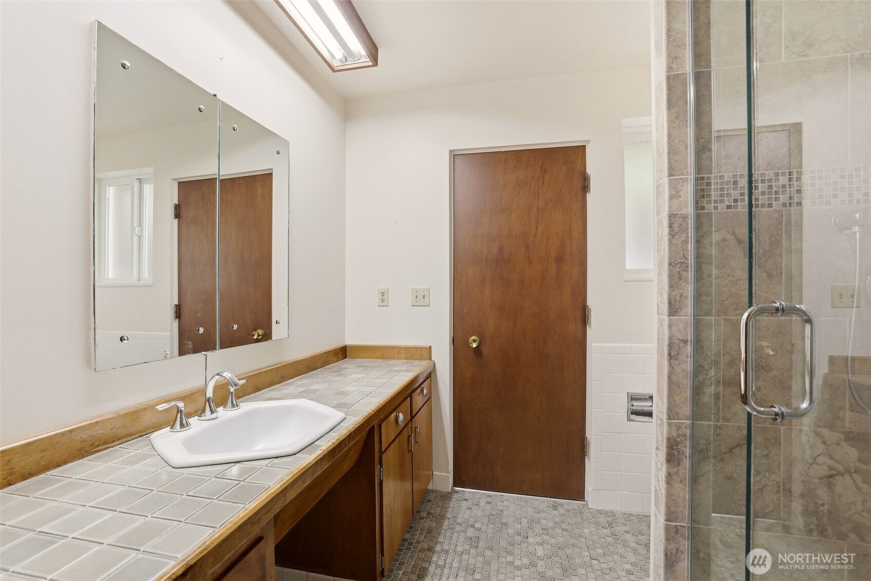 8957 188th Street SW, Edmonds, WA 98026