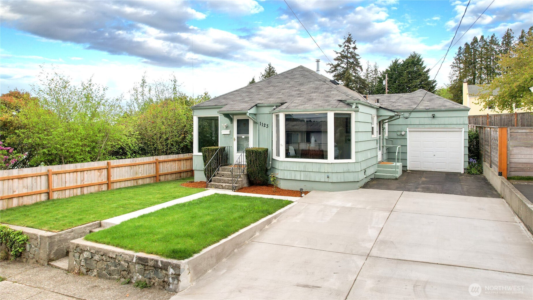 1123 Trenton Avenue , Bremerton, WA 98310