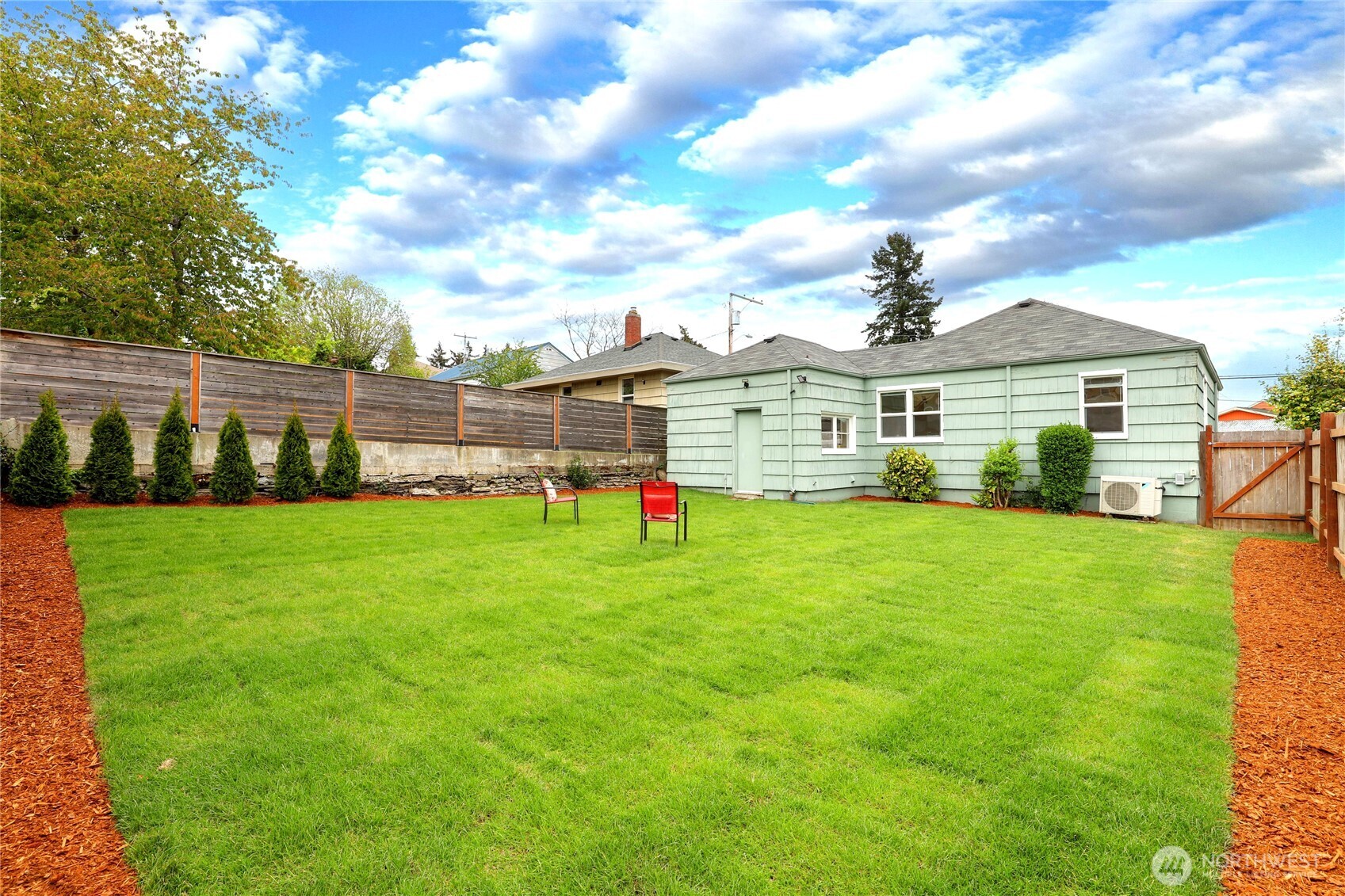 1123 Trenton Avenue , Bremerton, WA 98310