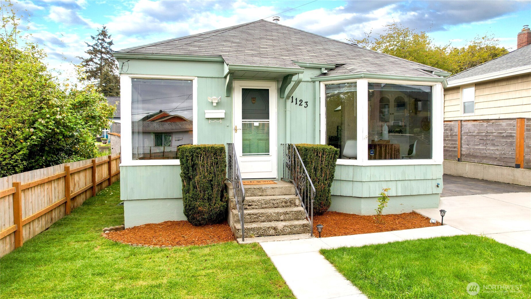 1123 Trenton Avenue , Bremerton, WA 98310