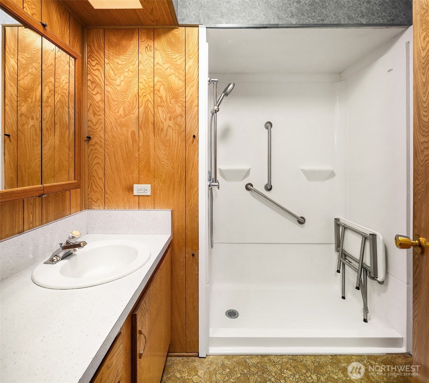 6037 NE BLAKELY Avenue , Bainbridge Island, WA 98110