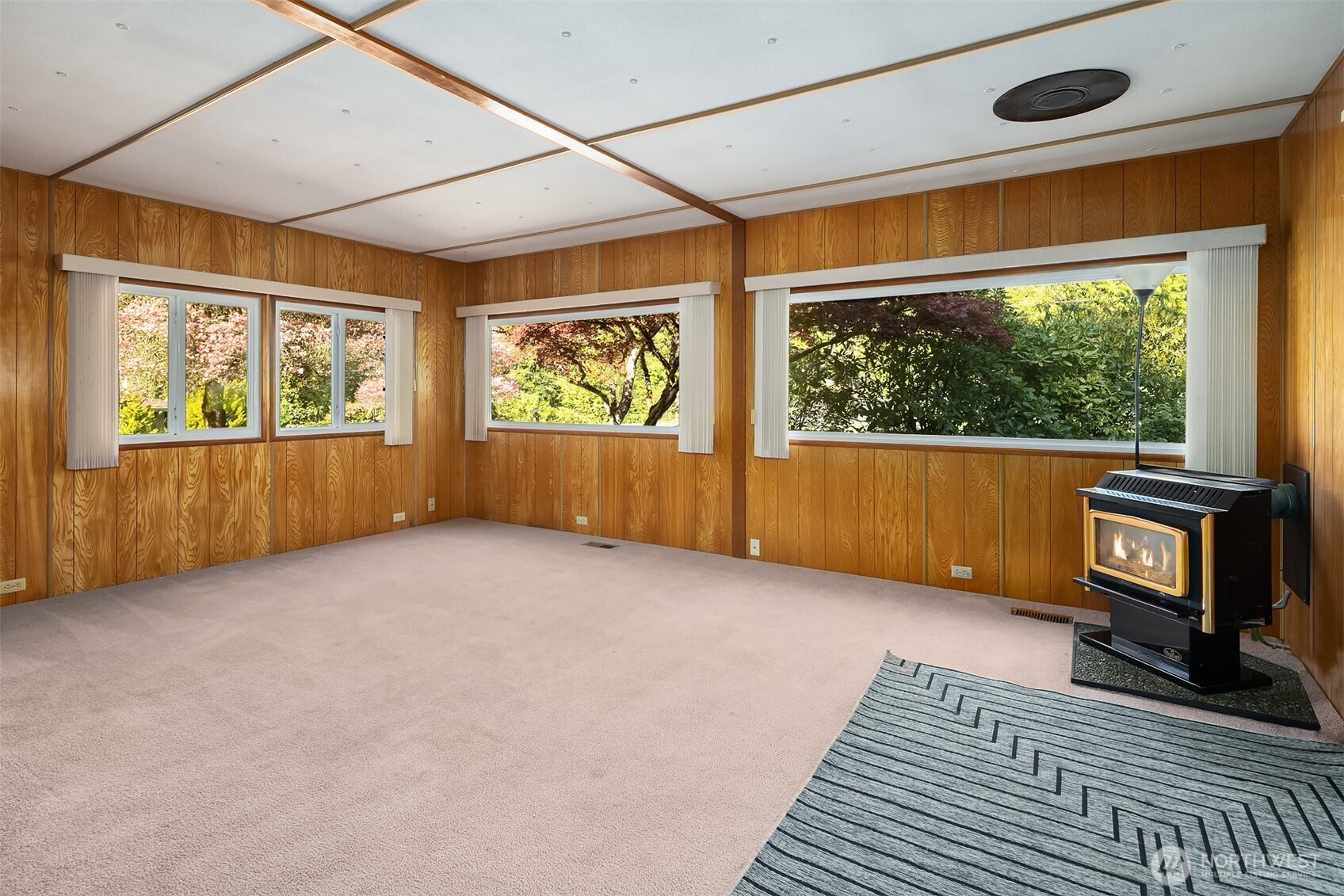 6037 NE BLAKELY Avenue , Bainbridge Island, WA 98110