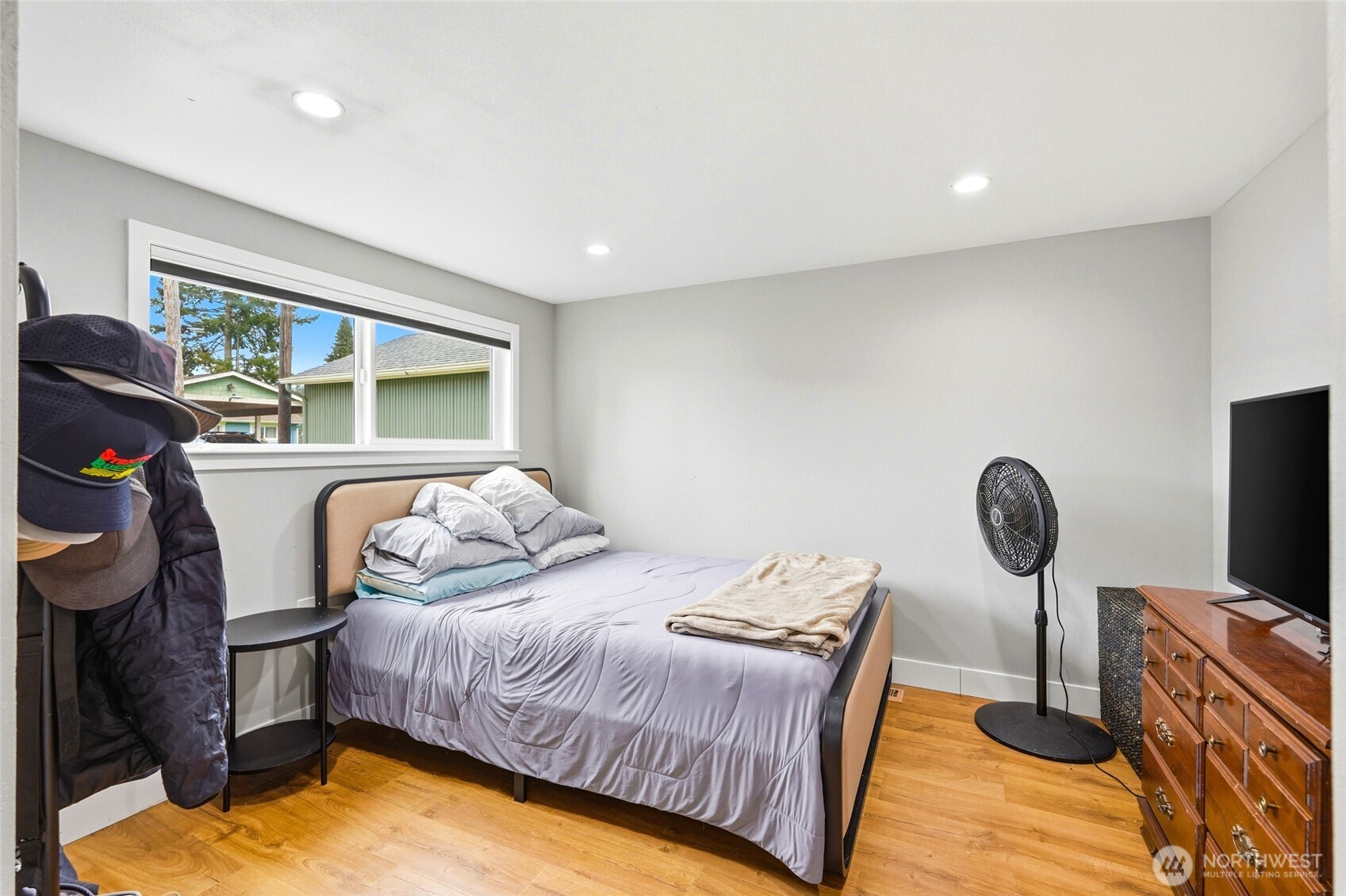 4302 Peninsula Road , Stanwood, WA 98292