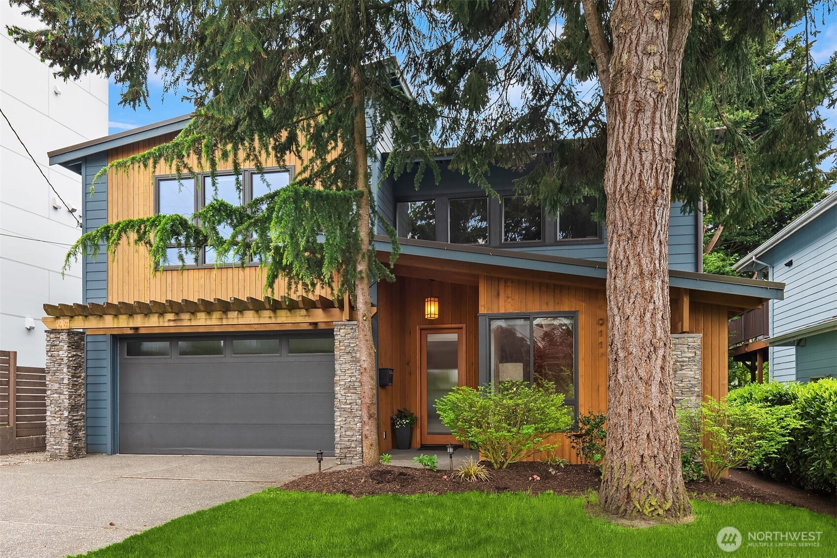 911 NW 59th Street , Seattle, WA 98107
