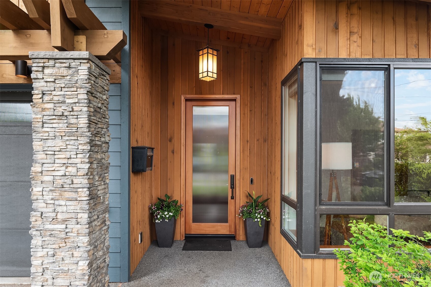 911 NW 59th Street , Seattle, WA 98107