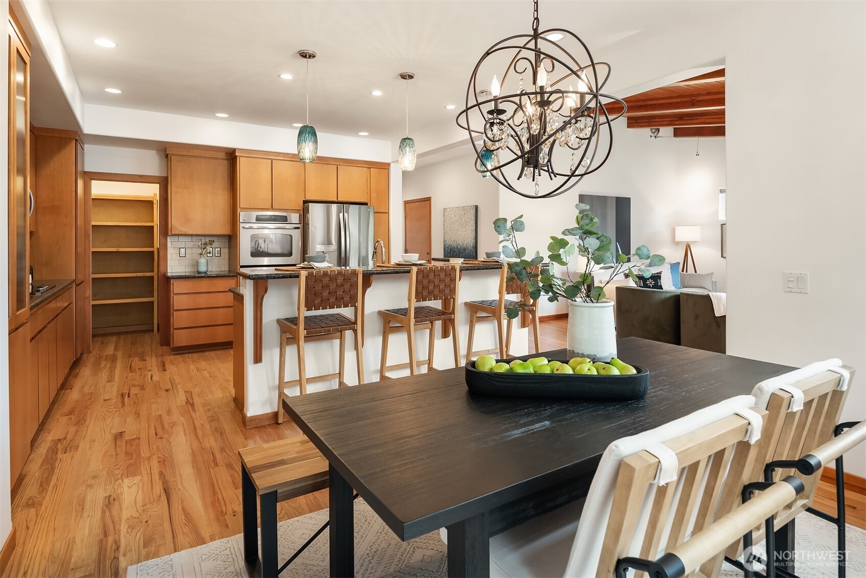 911 NW 59th Street , Seattle, WA 98107