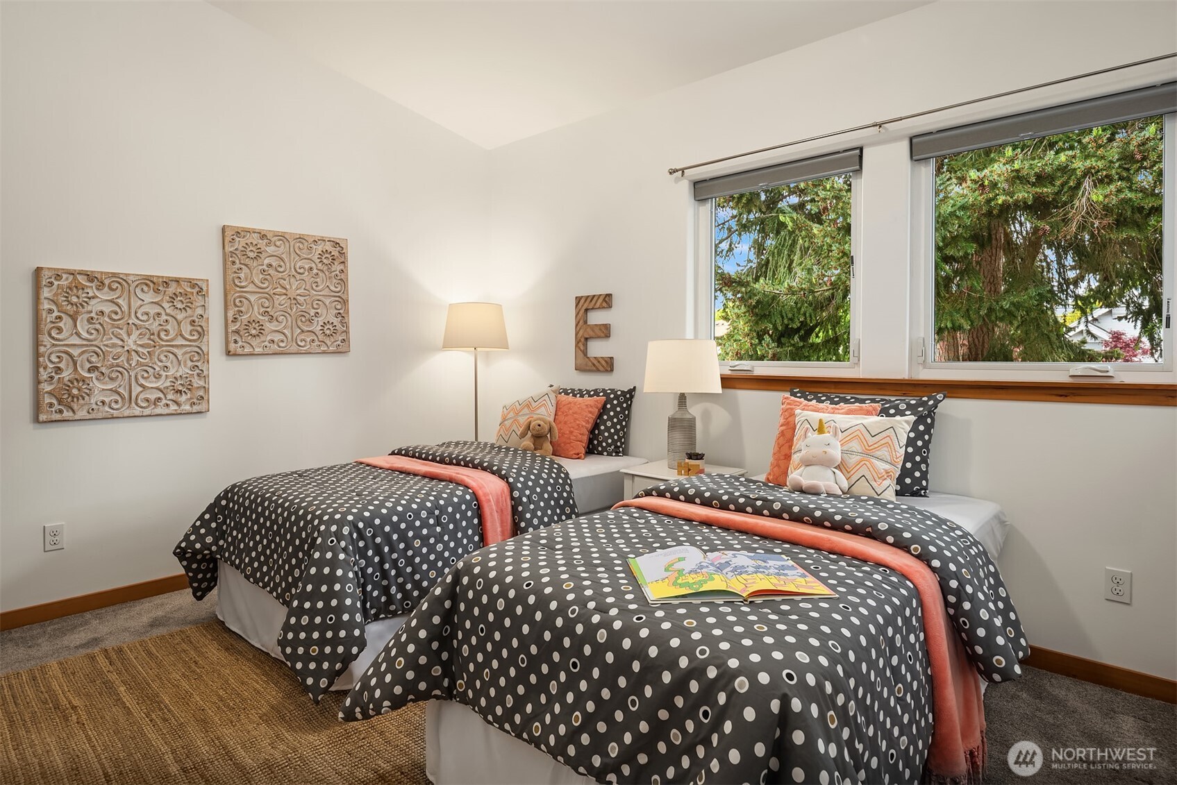 911 NW 59th Street , Seattle, WA 98107