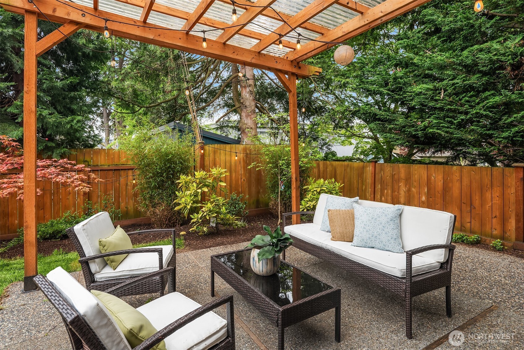 911 NW 59th Street , Seattle, WA 98107
