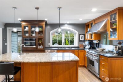20230 NE 38th Court , Sammamish, WA 98074 - Photo 11