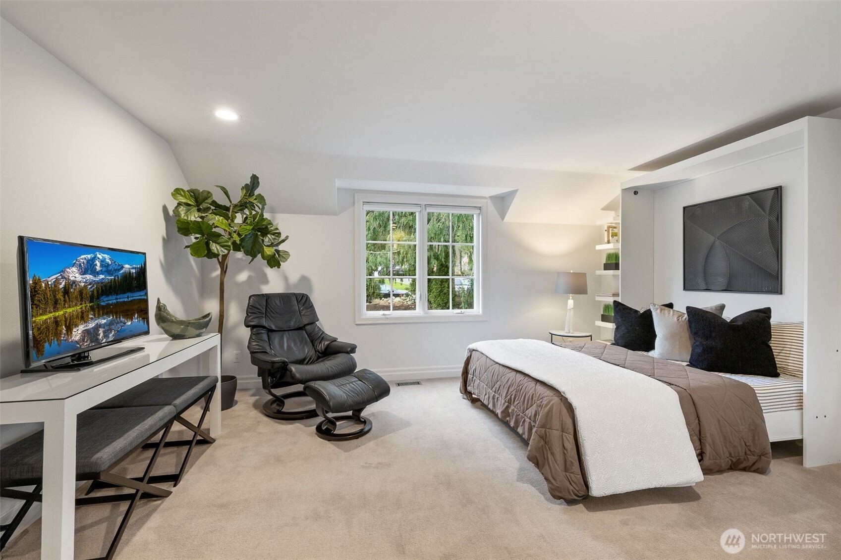 20230 NE 38th Court , Sammamish, WA 98074