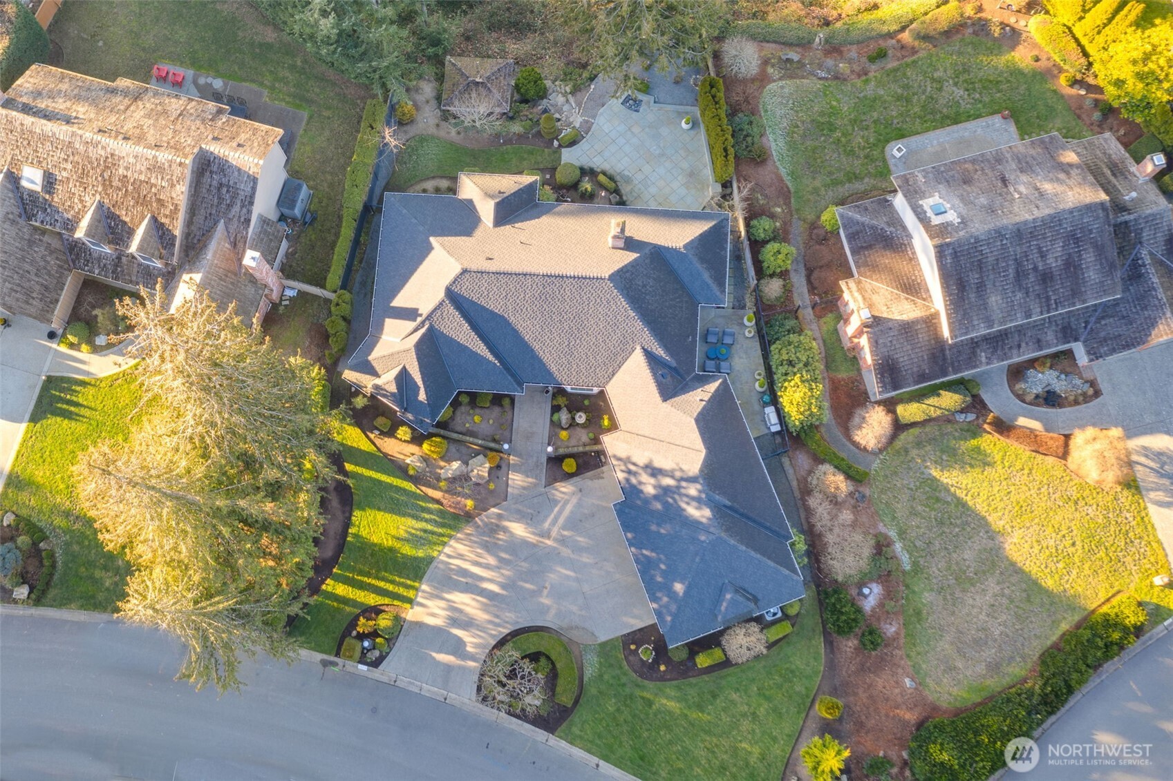 20230 NE 38th Court , Sammamish, WA 98074