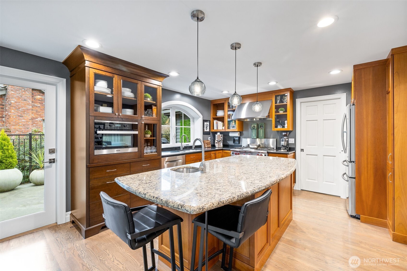 20230 NE 38th Court , Sammamish, WA 98074
