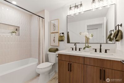 16432 NE 18th Street , Bellevue, WA 98008 - Photo 25