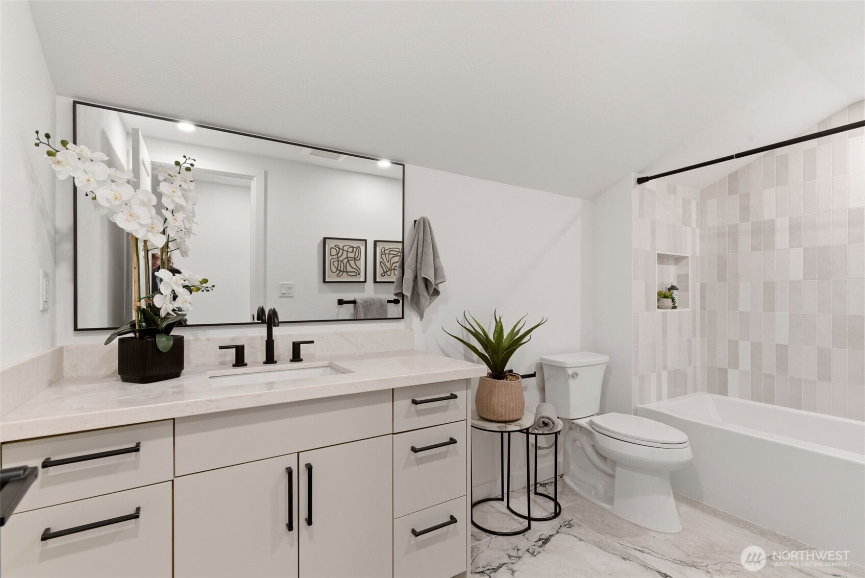 16432 NE 18th Street , Bellevue, WA 98008