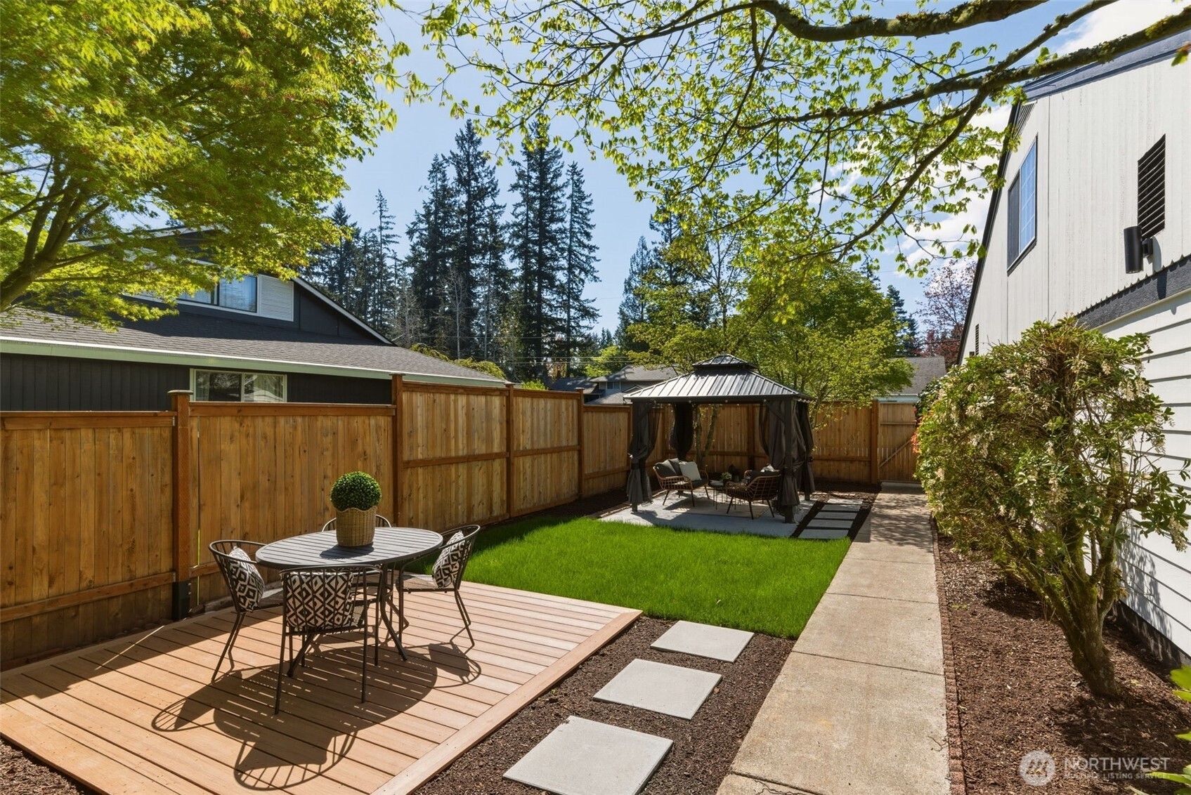 16432 NE 18th Street , Bellevue, WA 98008