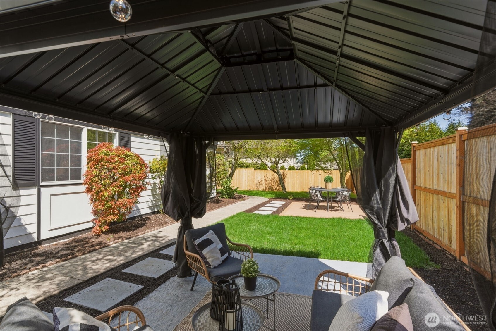 16432 NE 18th Street , Bellevue, WA 98008