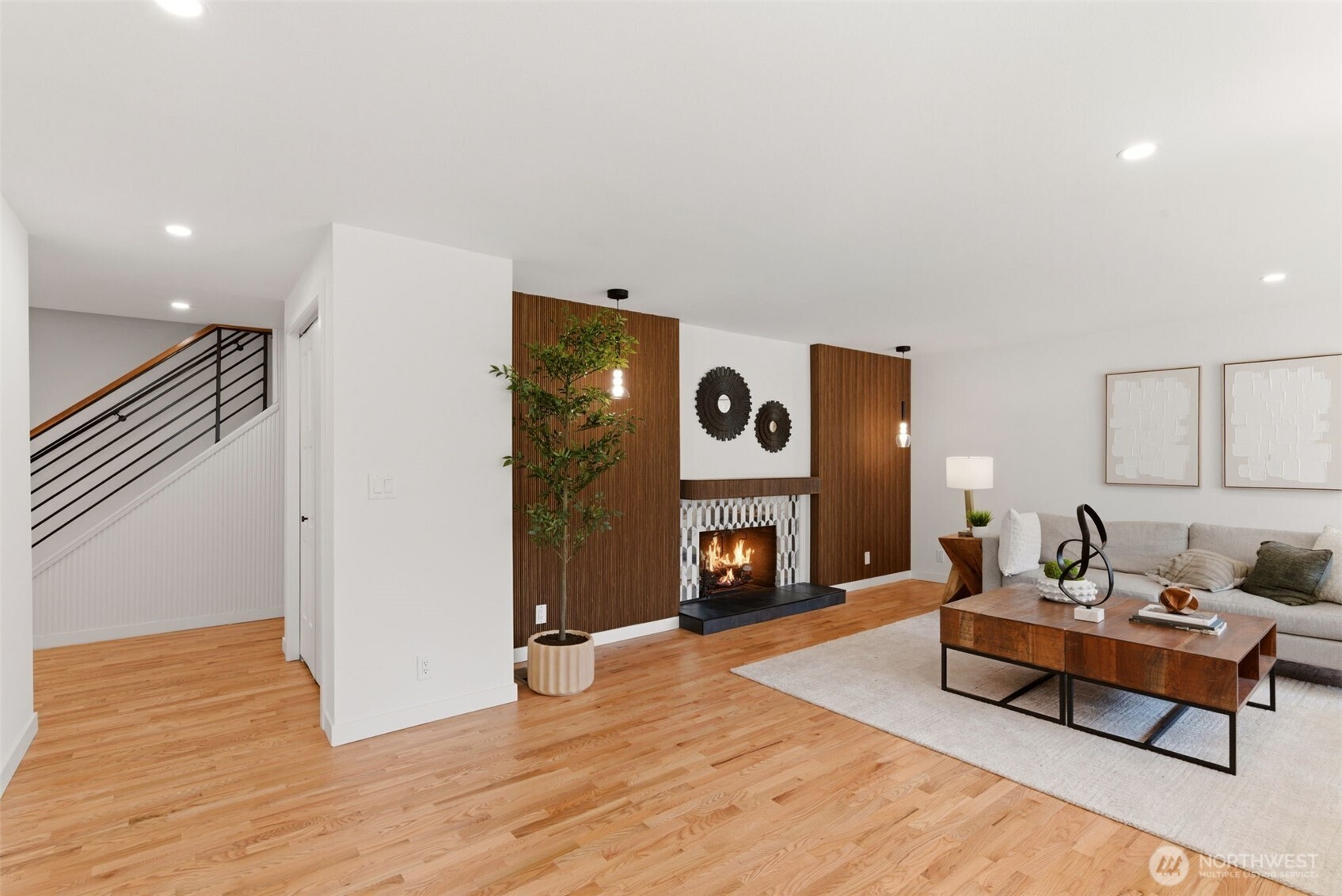 16432 NE 18th Street , Bellevue, WA 98008