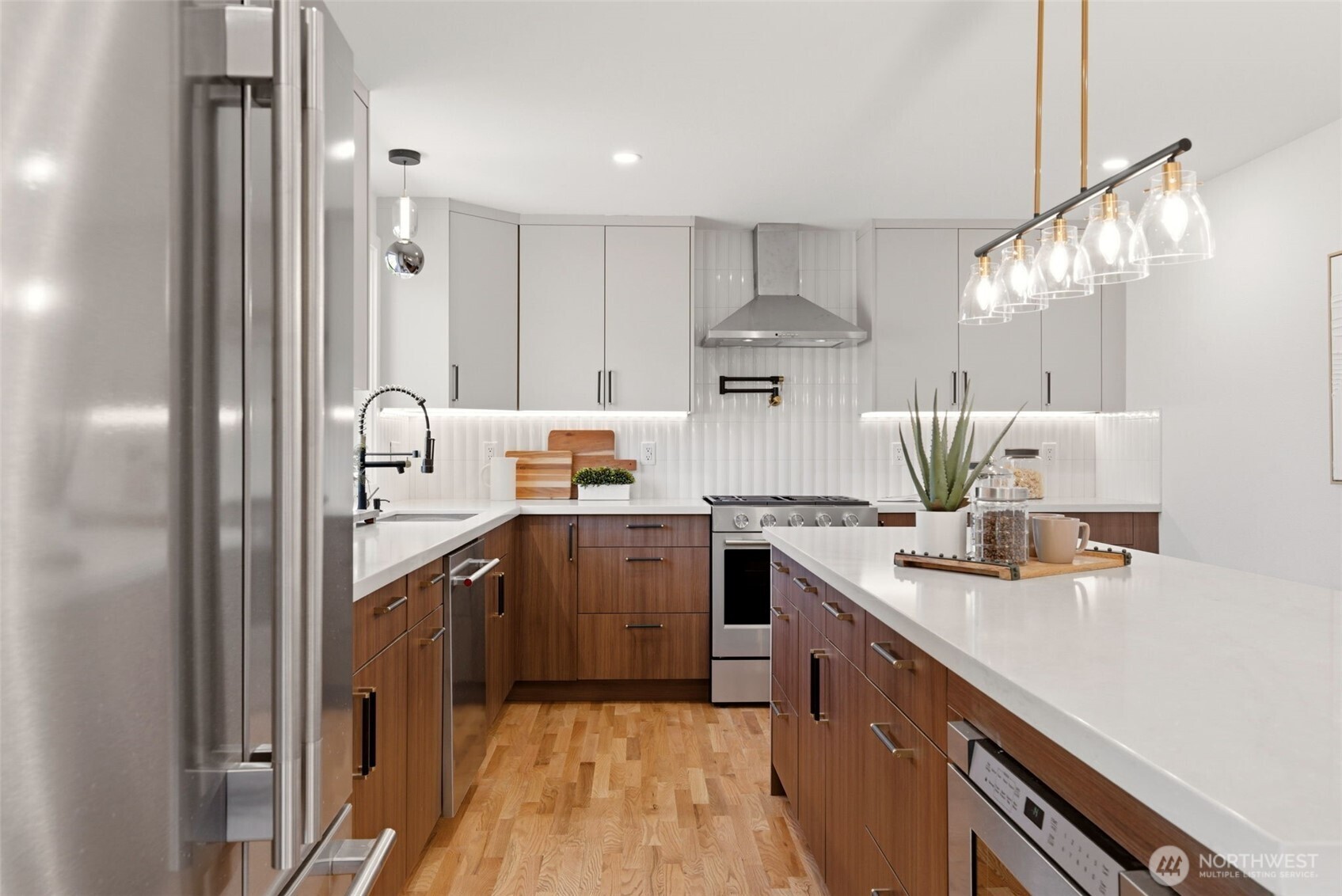 16432 NE 18th Street , Bellevue, WA 98008