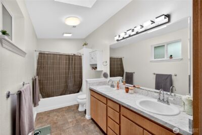 16616 133rd Place SE, Renton, WA 98058 - Photo 14