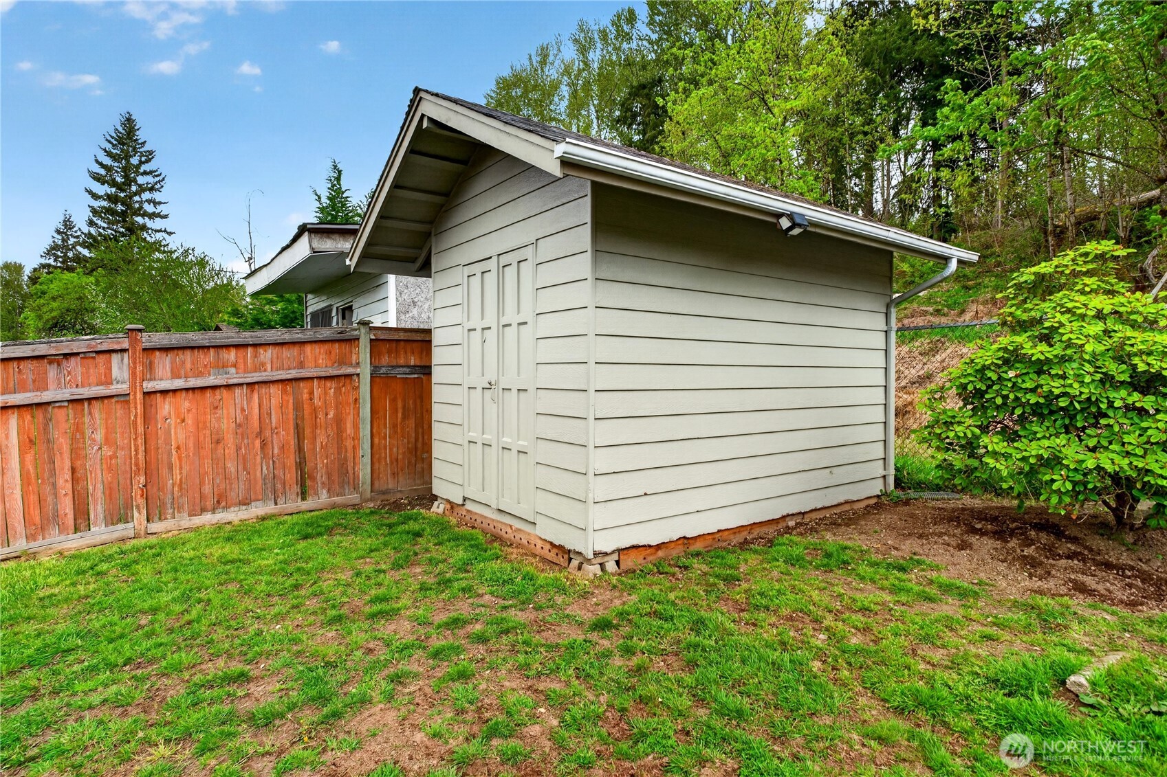 16616 133rd Place SE, Renton, WA 98058