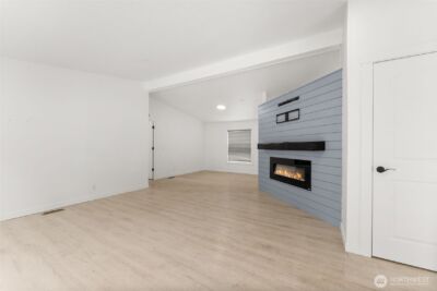11215 180th Lane SW, Rochester, WA 98584-1126 - Photo 4