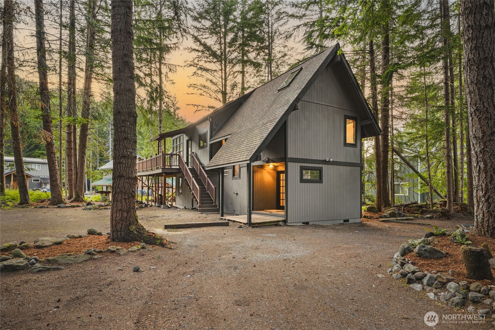 17118 Riverview Way E, Enumclaw, WA 98022