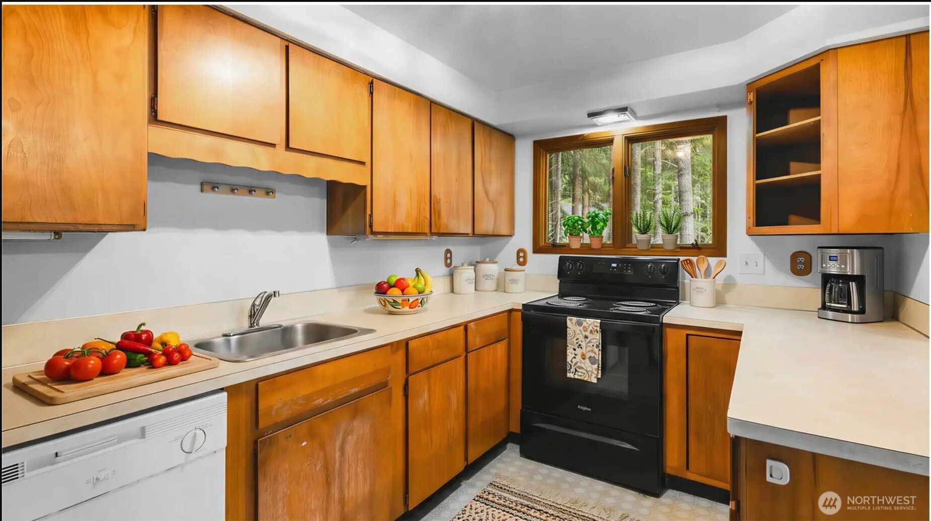 17118 Riverview Way E, Enumclaw, WA 98022